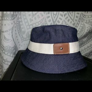 ✨ GAP Denim Bucket Hat ✨